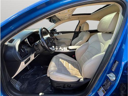 2023 Kia Stinger GT2