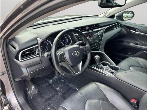 2018 Toyota Camry Hybrid XLE