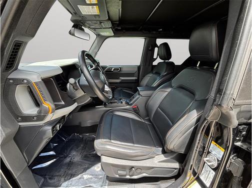 SHADOW BLACK 2023 Ford Bronco Badlands