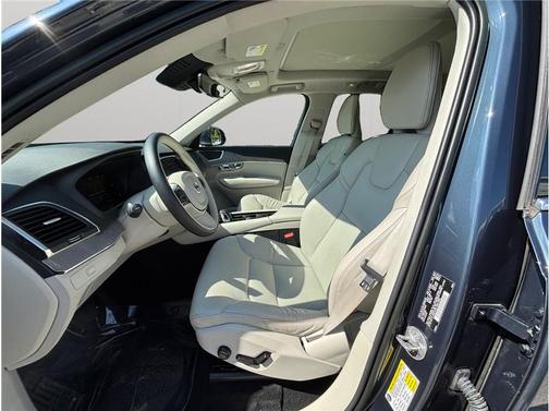 2023 Volvo XC90 B6 Core