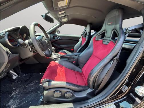 Magnetic Black Metallic 2019 Nissan 370Z NISMO