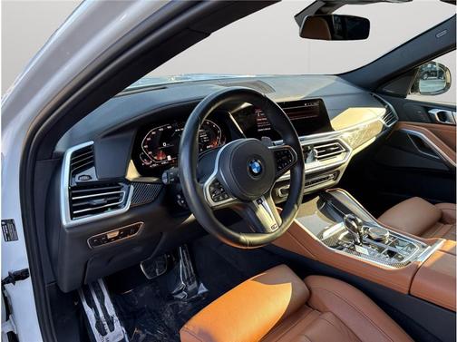 2021 BMW X6 M50i