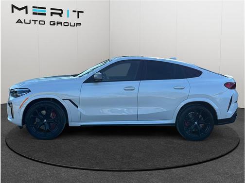 2021 BMW X6 M50i