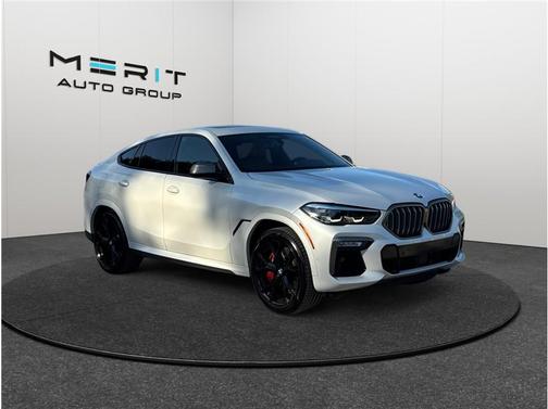 2021 BMW X6 M50i