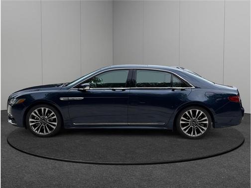 2017 Lincoln Continental Select