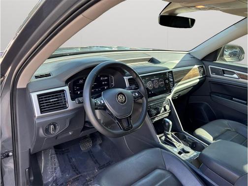 Platinum Gray Metallic 2019 Volkswagen Atlas 3.6L SEL Premium