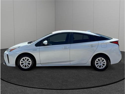 2021 Toyota Prius L
