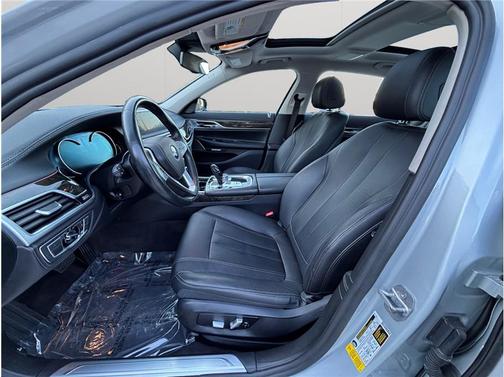 2016 BMW 740 740i Sedan 4D