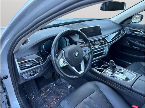 2016 BMW 740 740i Sedan 4D