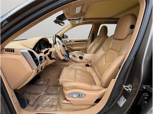 2016 Porsche Cayenne Base
