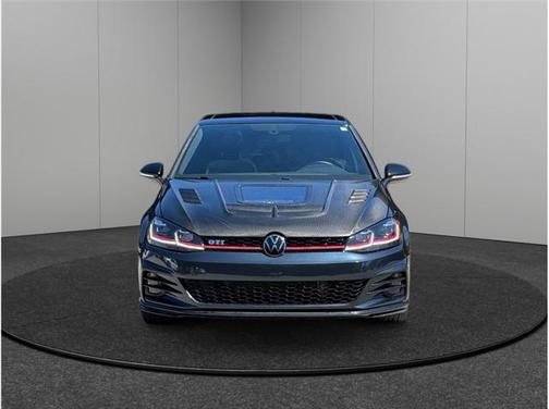 2021 Volkswagen Golf GTI 2.0T SE DSG