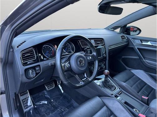 2017 Volkswagen Golf R 2.0T DSG