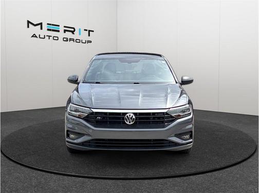 Platinum Gray Metallic 2021 Volkswagen Jetta 1.4T R-Line