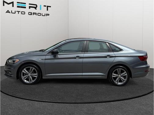 Platinum Gray Metallic 2021 Volkswagen Jetta 1.4T R-Line