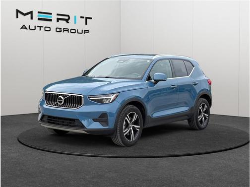 2024 Volvo XC40 B5 Core Bright Theme