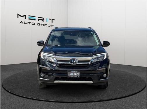 2022 Honda Pilot Touring 8-Passenger