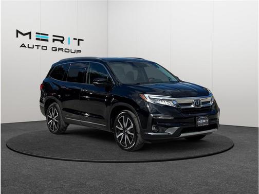 2022 Honda Pilot Touring 8-Passenger