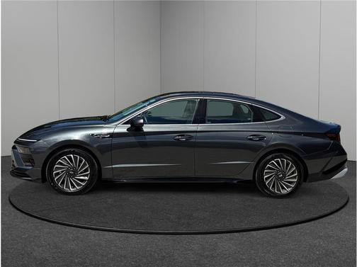 2025 Hyundai SONATA Hybrid SE