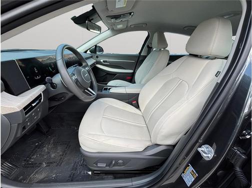 2025 Hyundai SONATA Hybrid SE