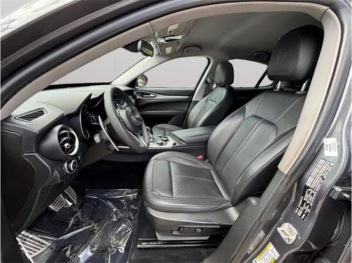 Vesuvio Gray Metallic 2018 Alfa Romeo Stelvio Sport