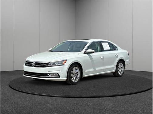 2018 Volkswagen Passat 2.0T SE
