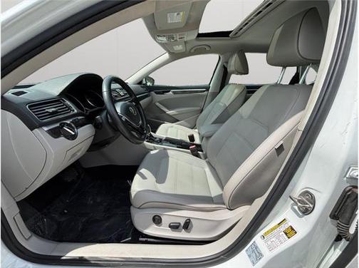 2018 Volkswagen Passat 2.0T SE