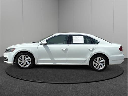 2018 Volkswagen Passat 2.0T SE