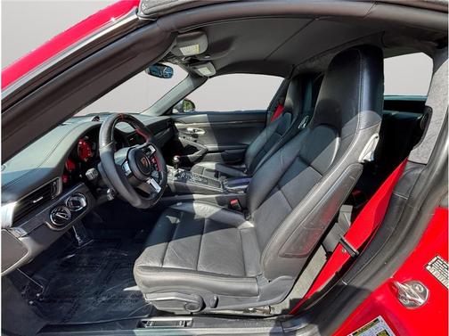 2018 Porsche 911 Targa 4 GTS