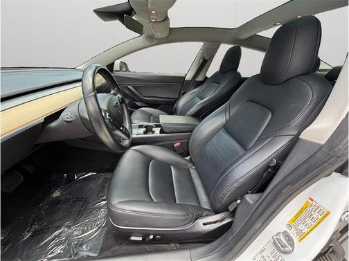 Pearl White Multi-Coat 2019 Tesla Model 3 Standard Range Plus