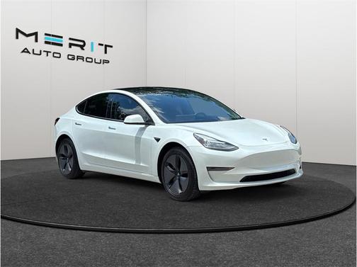 Pearl White Multi-Coat 2019 Tesla Model 3 Standard Range Plus
