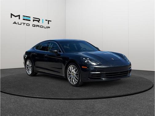 2017 Porsche Panamera 4S