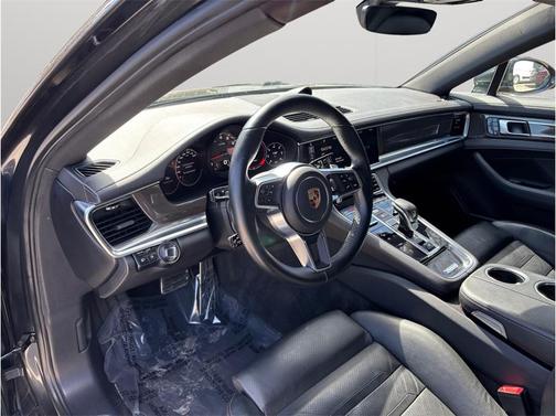 2017 Porsche Panamera 4S