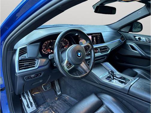 2020 BMW X6 M50i