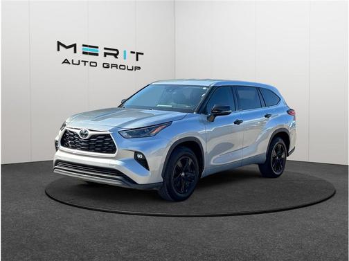 2022 Toyota Highlander LE