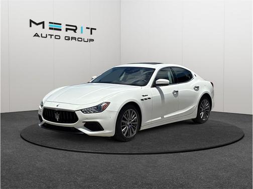 Bianco 2022 Maserati Ghibli Modena