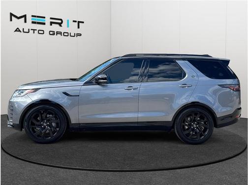 2022 Land Rover Discovery P300 S R-Dynamic