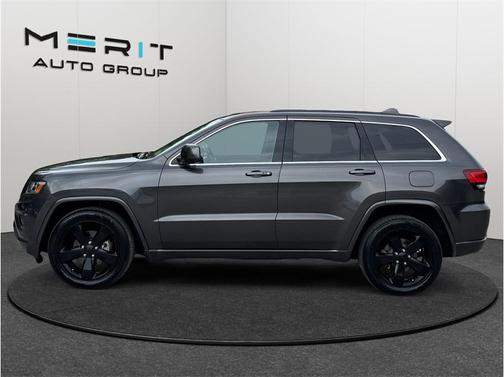 Granite Crystal Metallic Clearcoat 2015 Jeep Grand Cherokee Altitude