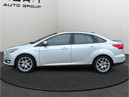 INGOT SILVER 2015 Ford Focus SE