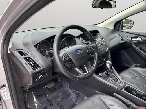 INGOT SILVER 2015 Ford Focus SE
