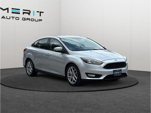 INGOT SILVER 2015 Ford Focus SE