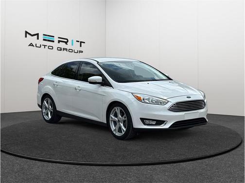 WHITE PLATINUM TRI-COAT 2016 Ford Focus Titanium