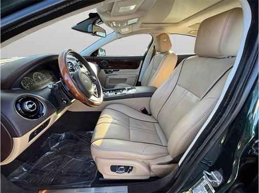 2017 Jaguar XJ XJ R-Sport