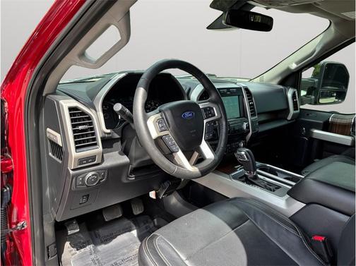 RUBY RED METALLIC TINTED CC 2017 Ford F-150 Lariat