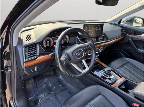 2023 Audi Q5 45 S line Premium Plus