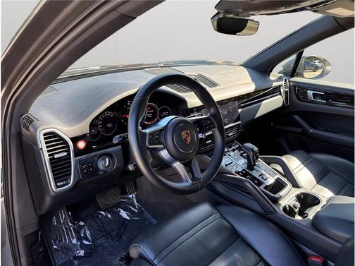 2019 Porsche Cayenne Sport Utility 4D