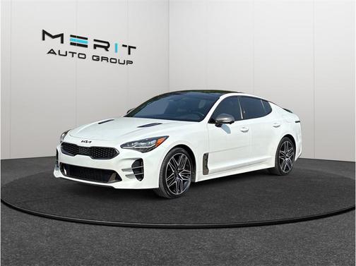 Snow White Pearl 2022 Kia Stinger GT2
