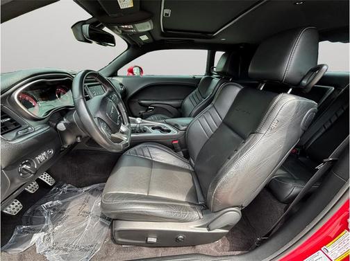 Redline Red Tricoat Pearl 2016 Dodge Challenger SRT Hellcat