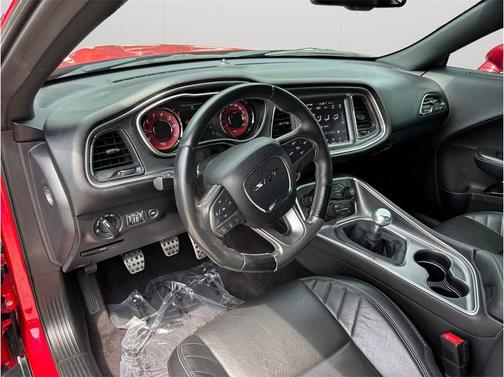 Redline Red Tricoat Pearl 2016 Dodge Challenger SRT Hellcat