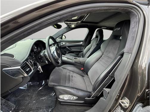 2014 Porsche Panamera GTS