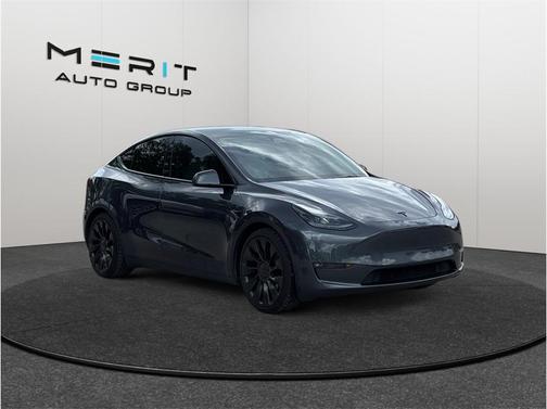 Pearl White Multi-Coat 2023 Tesla Model Y Performance Dual Motor All-Wheel Drive